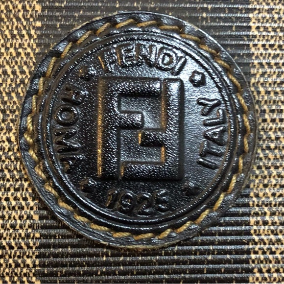 FENDI AUTHENTIC PEQUIN BOSTON BAG. EUC. - Picture 3 of 12